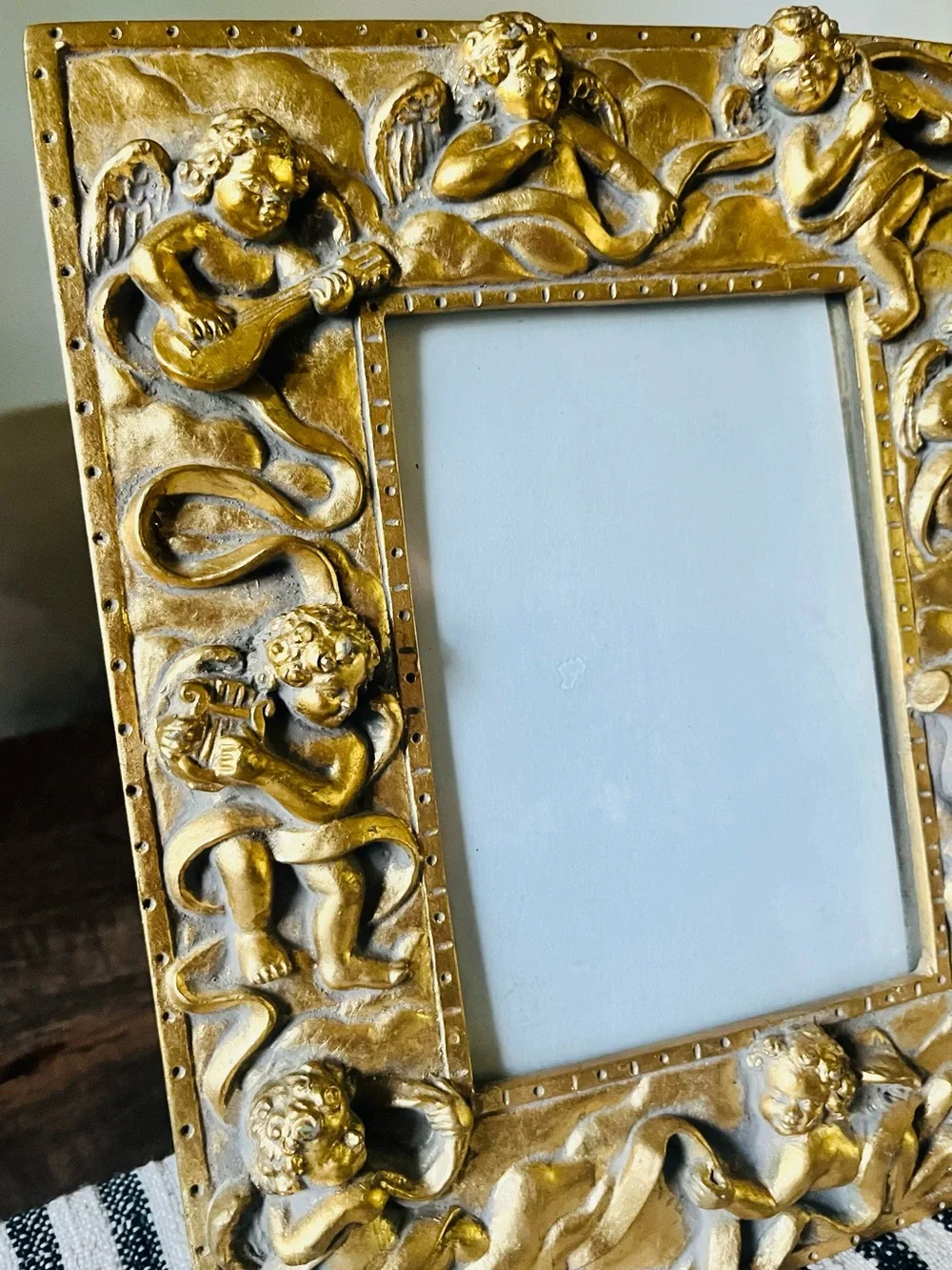Vintage Gold Ornate Cherub Resin picture frame Table decor
